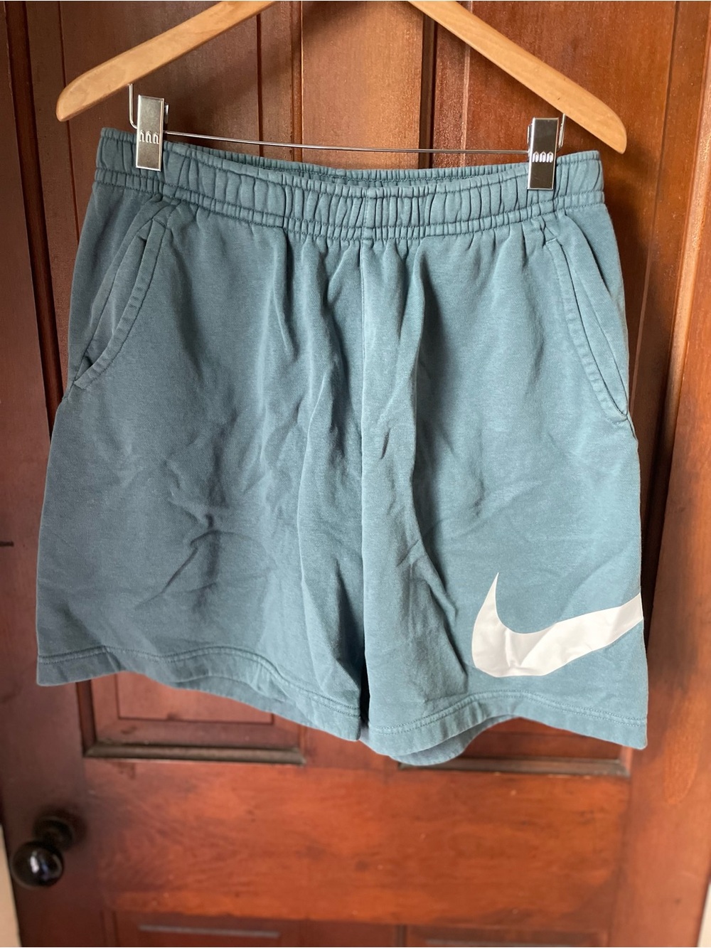 Nike men's medium sweatshorts